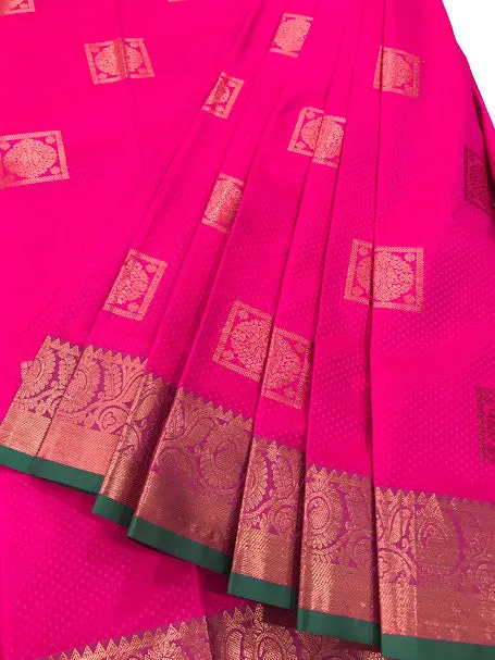 Alluring Pink color Soft Silk Saree With Fancy Border And Contrast Rich pallu For Women