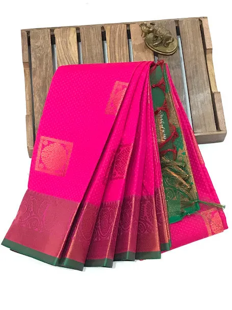 Alluring Pink color Soft Silk Saree With Fancy Border And Contrast Rich pallu For Women