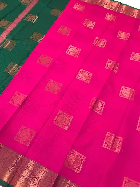 Alluring Pink color Soft Silk Saree With Fancy Border And Contrast Rich pallu For Women