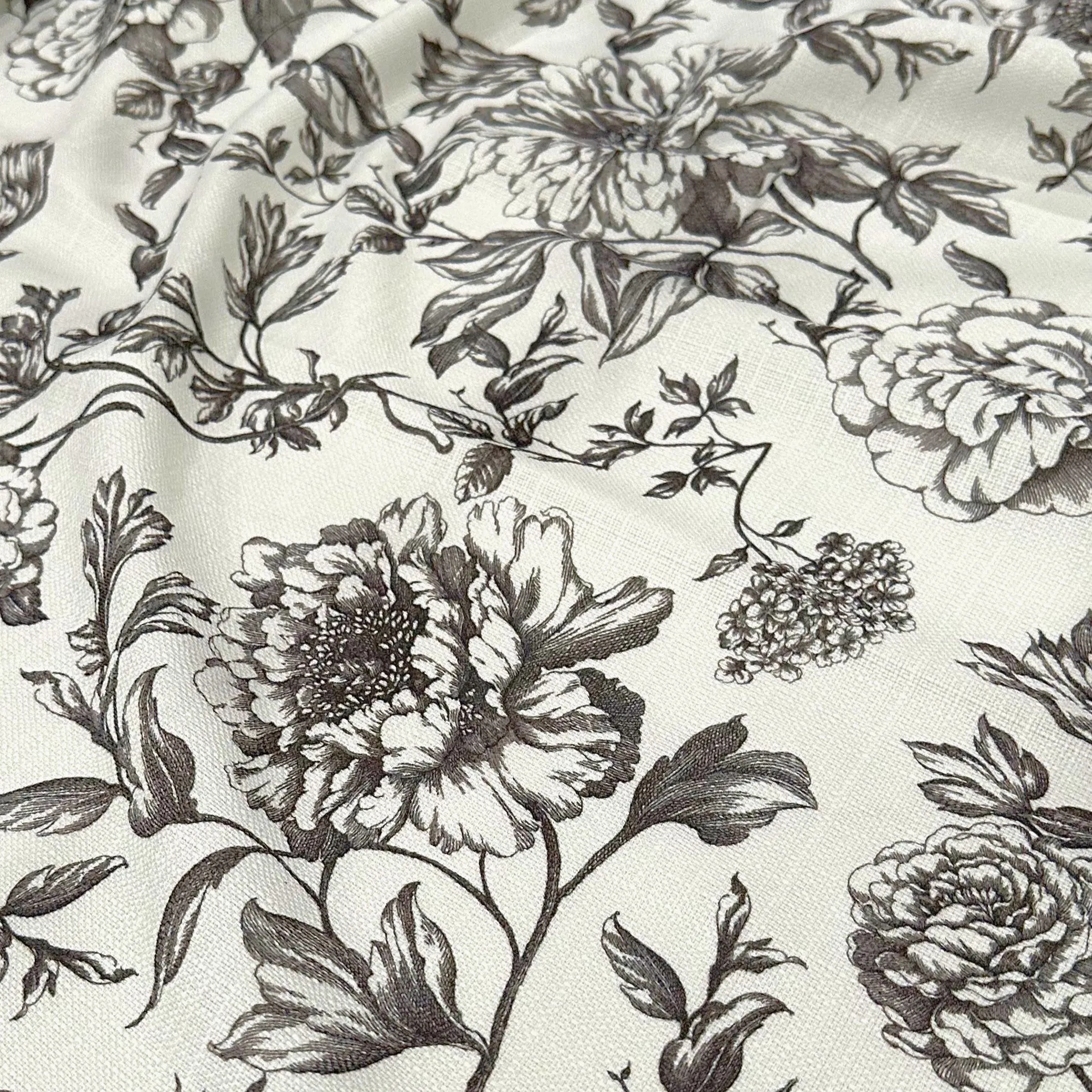 Artistry Bloom Table Linen in Grey