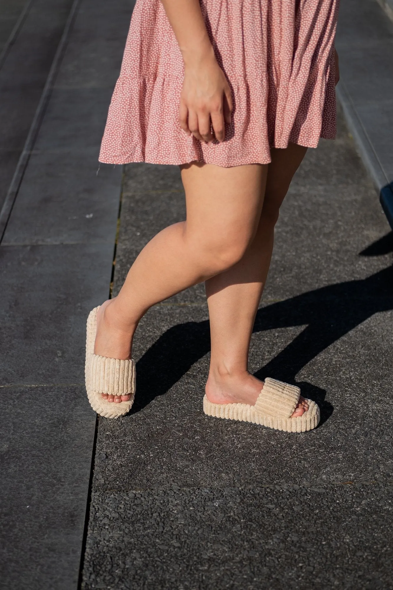 Loft Platform Slides Nude