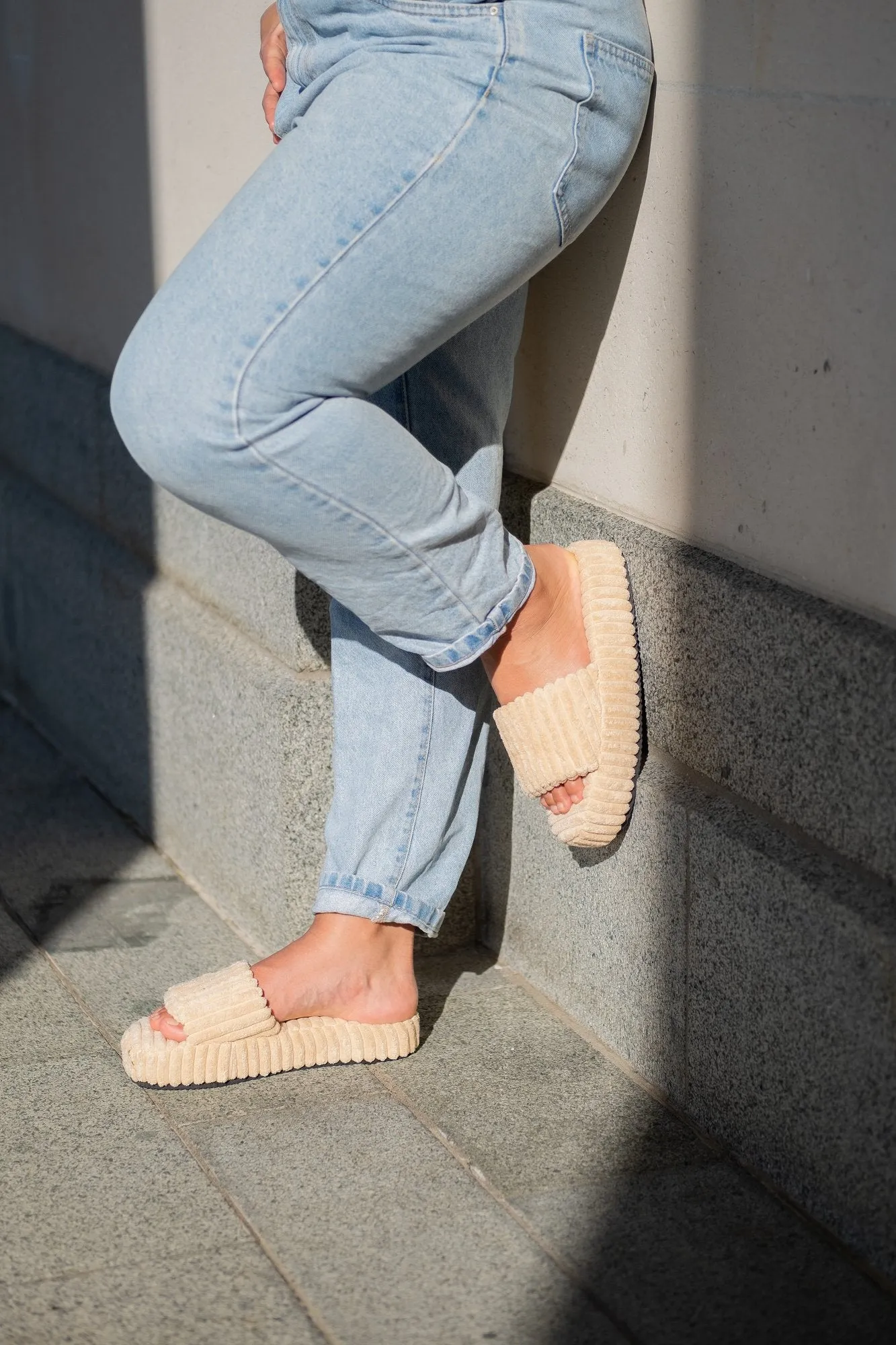 Loft Platform Slides Nude