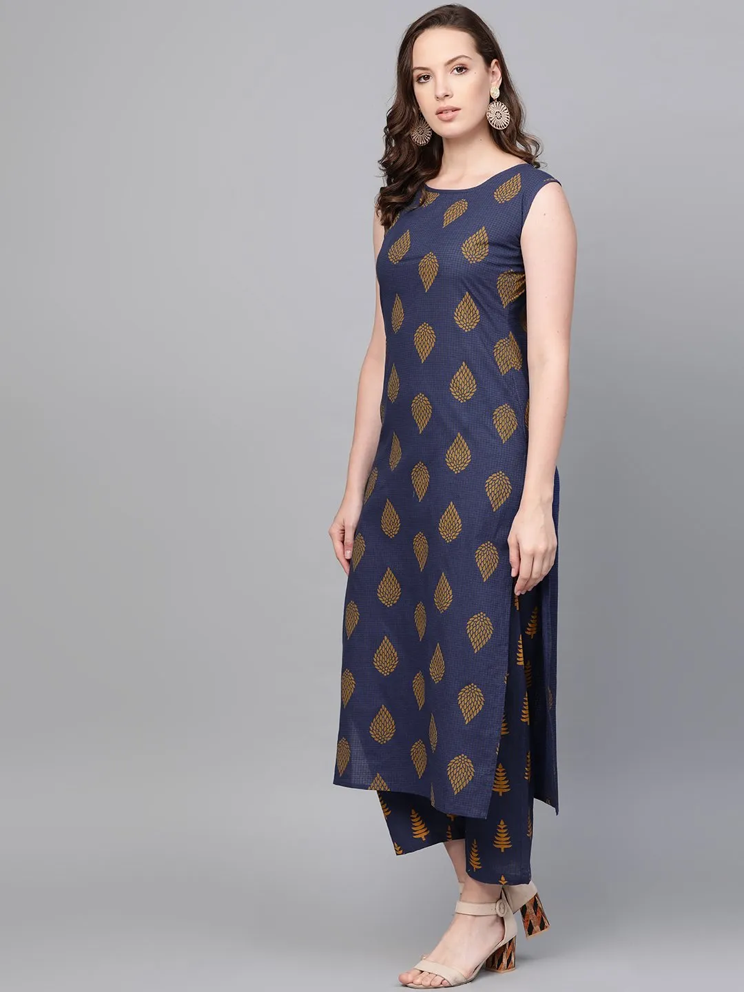 Women Navy Blue Sleeveless Printed Straight Pure Cotton Kurta With Trouser Set